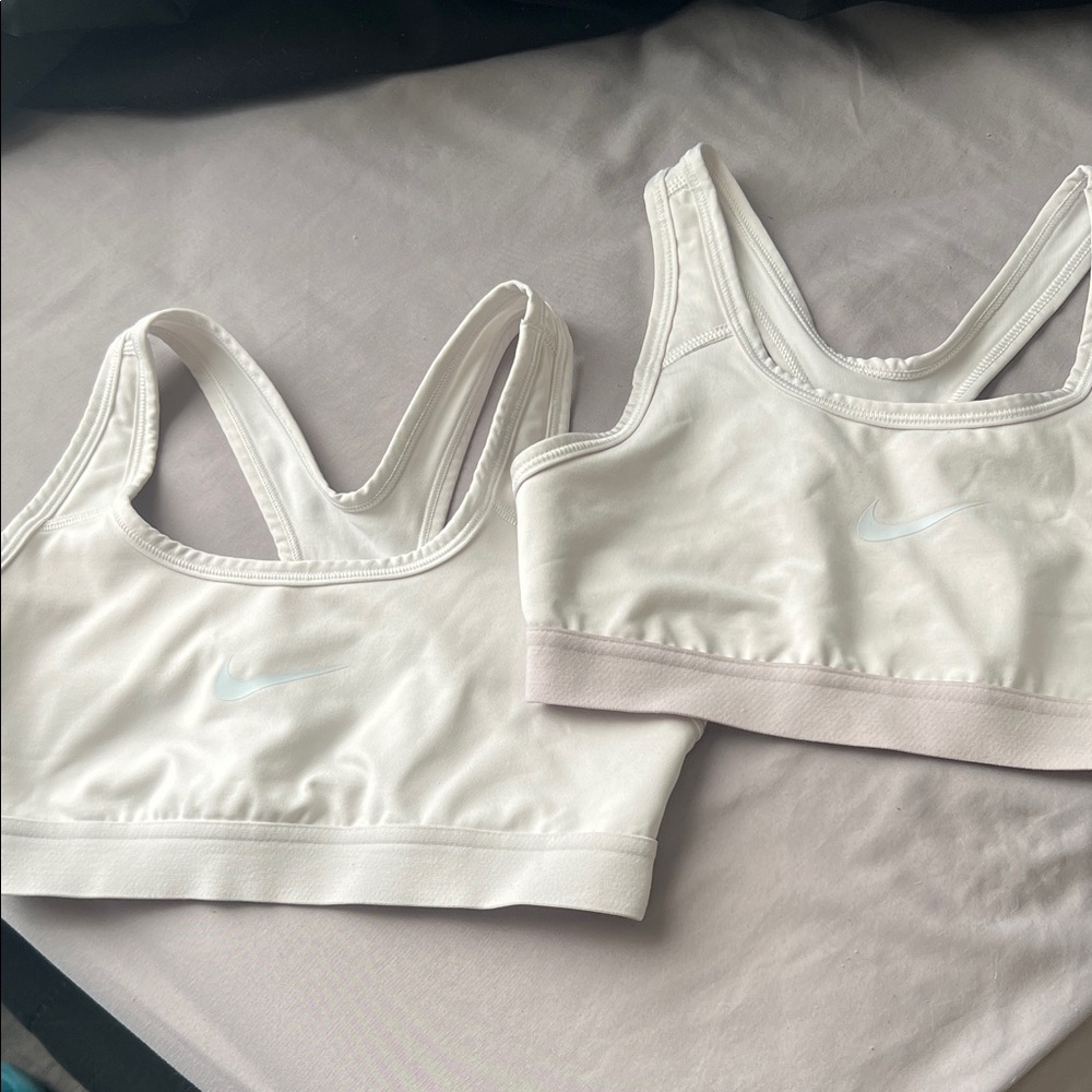 Nike Women's White and Light Pink Sports Bra Set